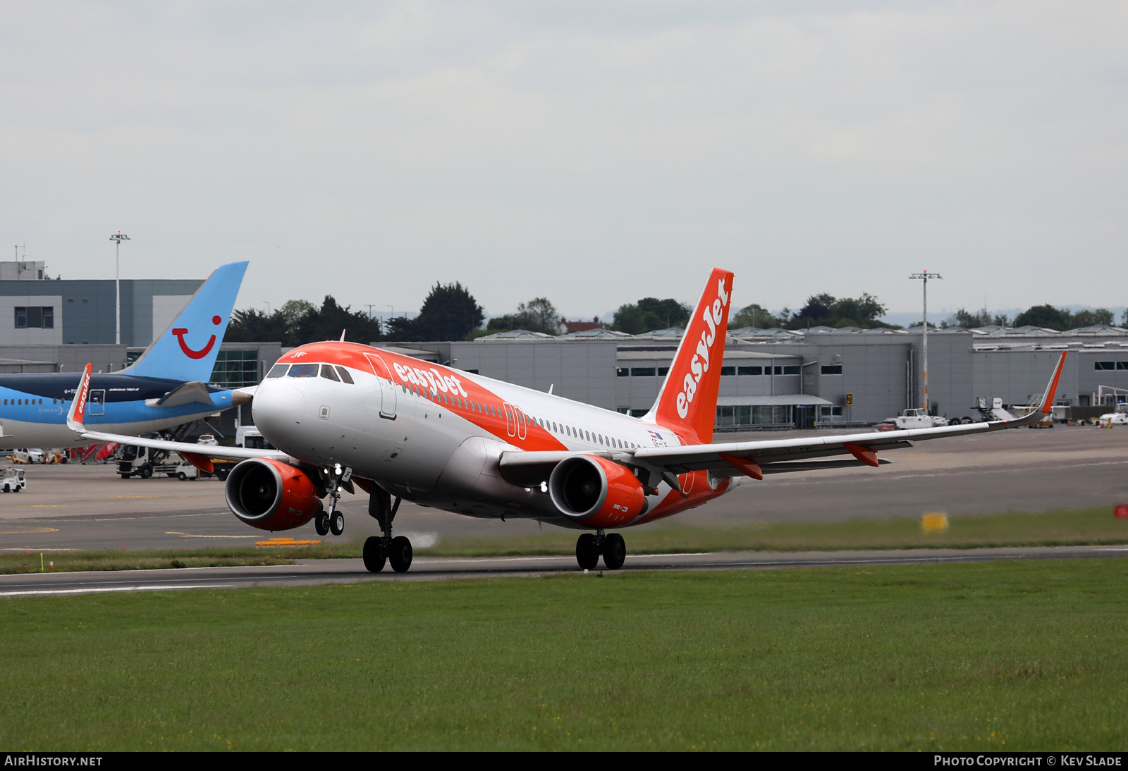Aircraft Photo of OE-IJF | Airbus A320-214 | EasyJet | AirHistory.net #462884