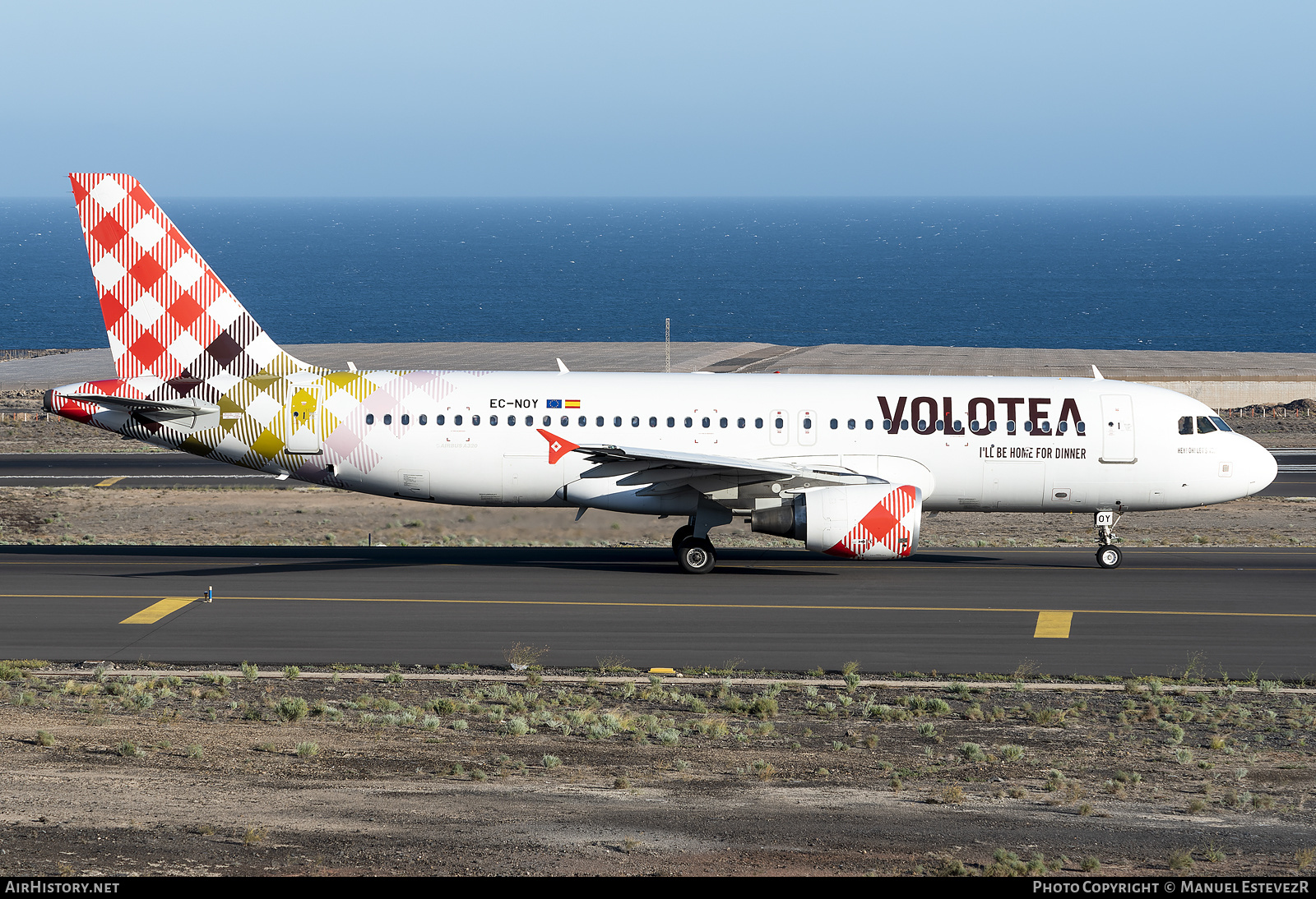 Aircraft Photo of EC-NOY | Airbus A320-214 | Volotea | AirHistory.net #462909