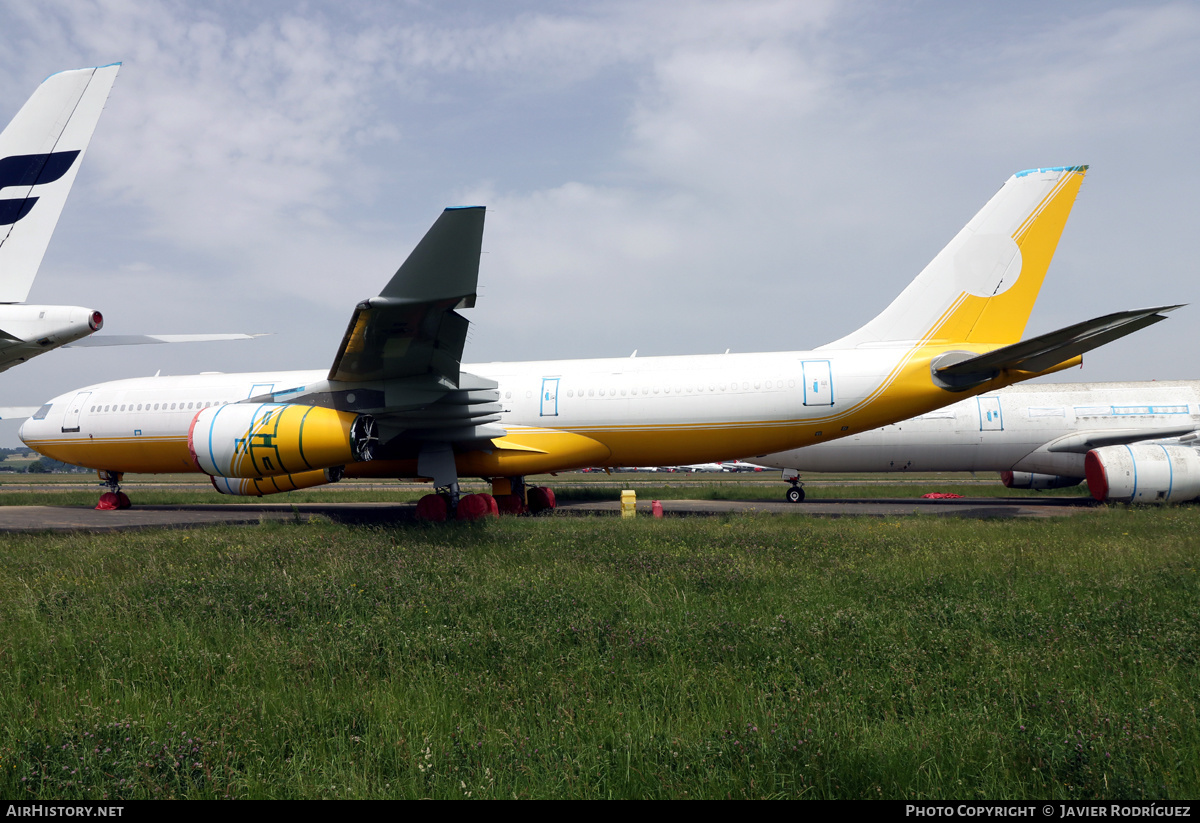 Aircraft Photo of V8-001 | Airbus A340-212 | AirHistory.net #463044