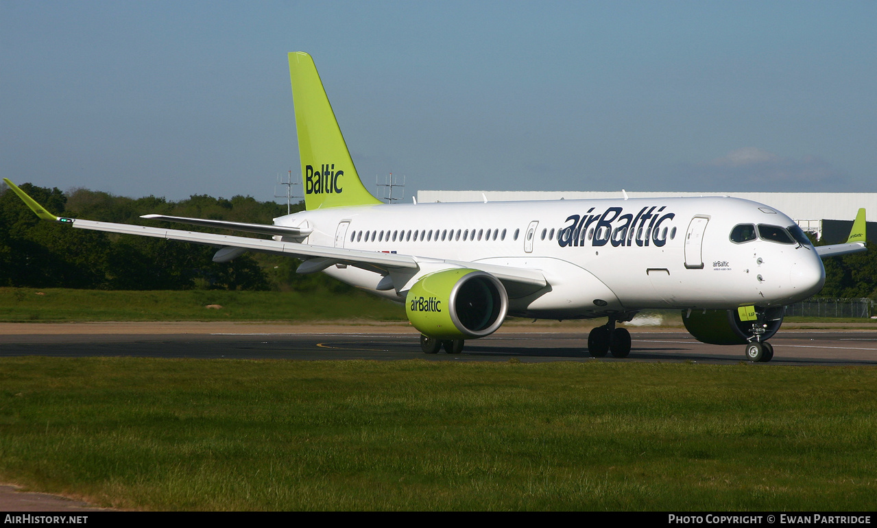Aircraft Photo of YL-AAP | Airbus A220-371 (BD-500-1A11) | AirBaltic | AirHistory.net #463057