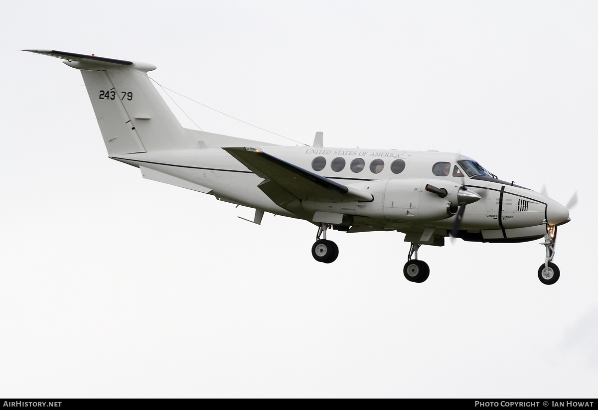 Aircraft Photo of 84-24379 / 24379 | Beech C-12U-2 Huron (A200CT) | USA - Army | AirHistory.net #463059