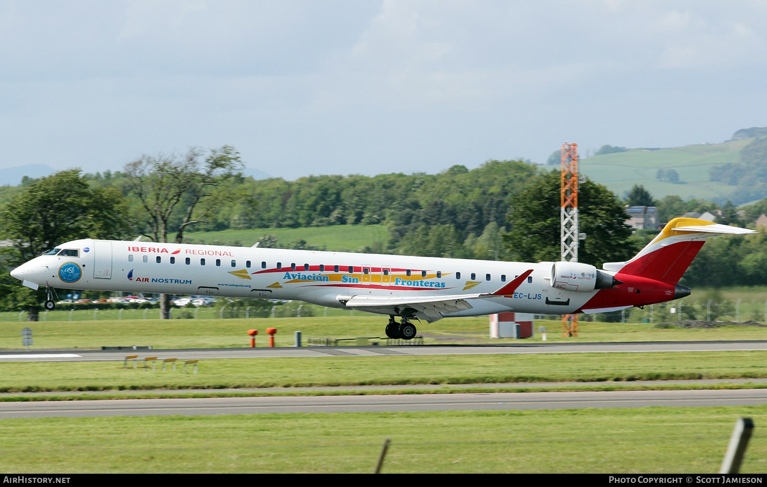 Aircraft Photo of EC-LJS | Bombardier CRJ-1000EE (CL-600-2E25) | Air Nostrum | AirHistory.net #463093