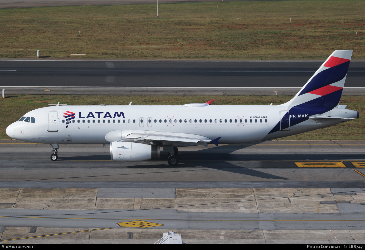Aircraft Photo of PR-MAK | Airbus A320-232 | LATAM Airlines | AirHistory.net #463099