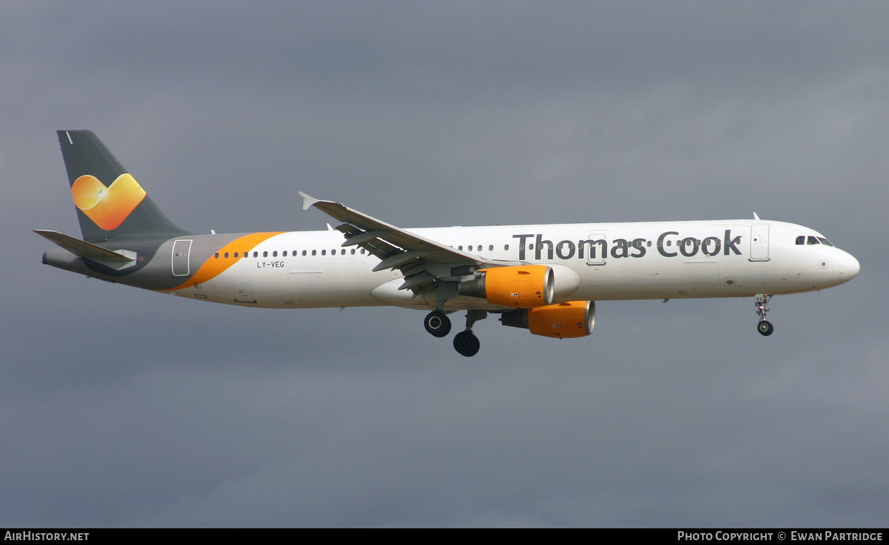 Aircraft Photo of LY-VEG | Airbus A321-212 | Thomas Cook Airlines | AirHistory.net #463152