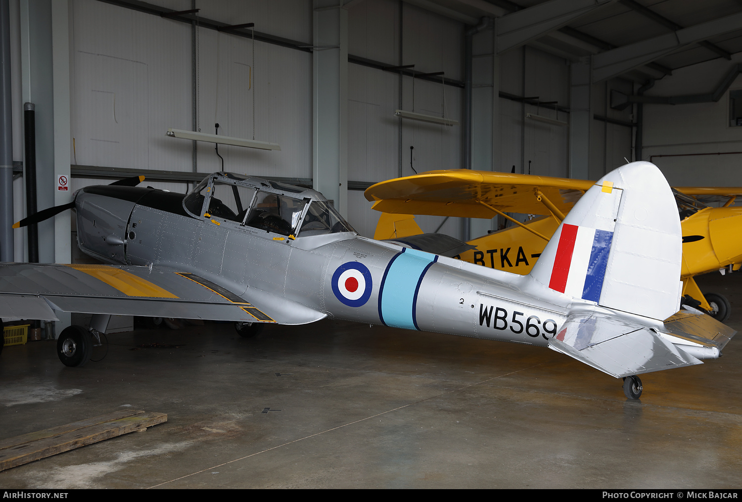 Aircraft Photo of G-BYSJ / WB569 | De Havilland DHC-1 Chipmunk Mk22 | UK - Air Force | AirHistory.net #463176