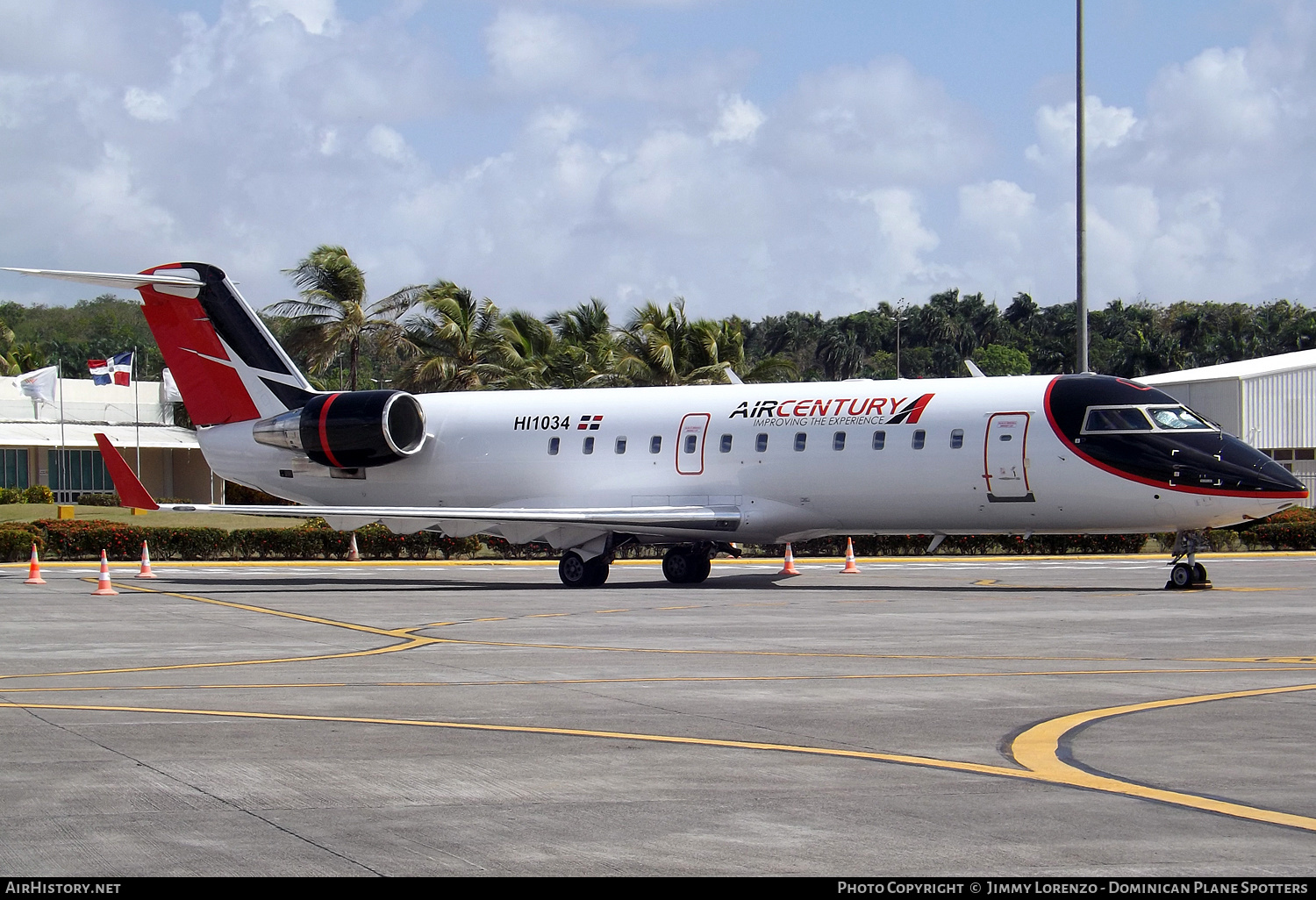 Aircraft Photo of HI1034 | Bombardier CRJ-200 (CL-600-2B19) | ACSA - Air Century | AirHistory.net #463198