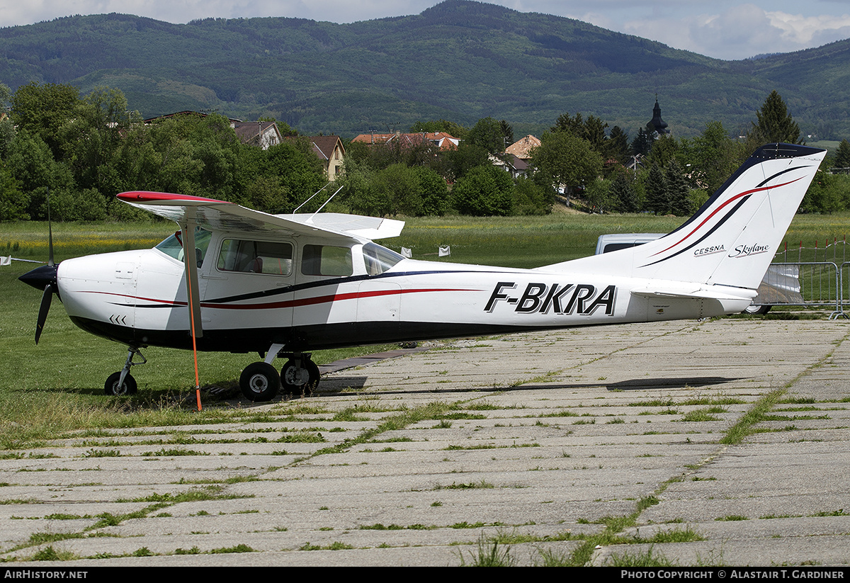 Aircraft Photo of F-BKRA | Cessna 182E Skylane | AirHistory.net #463238