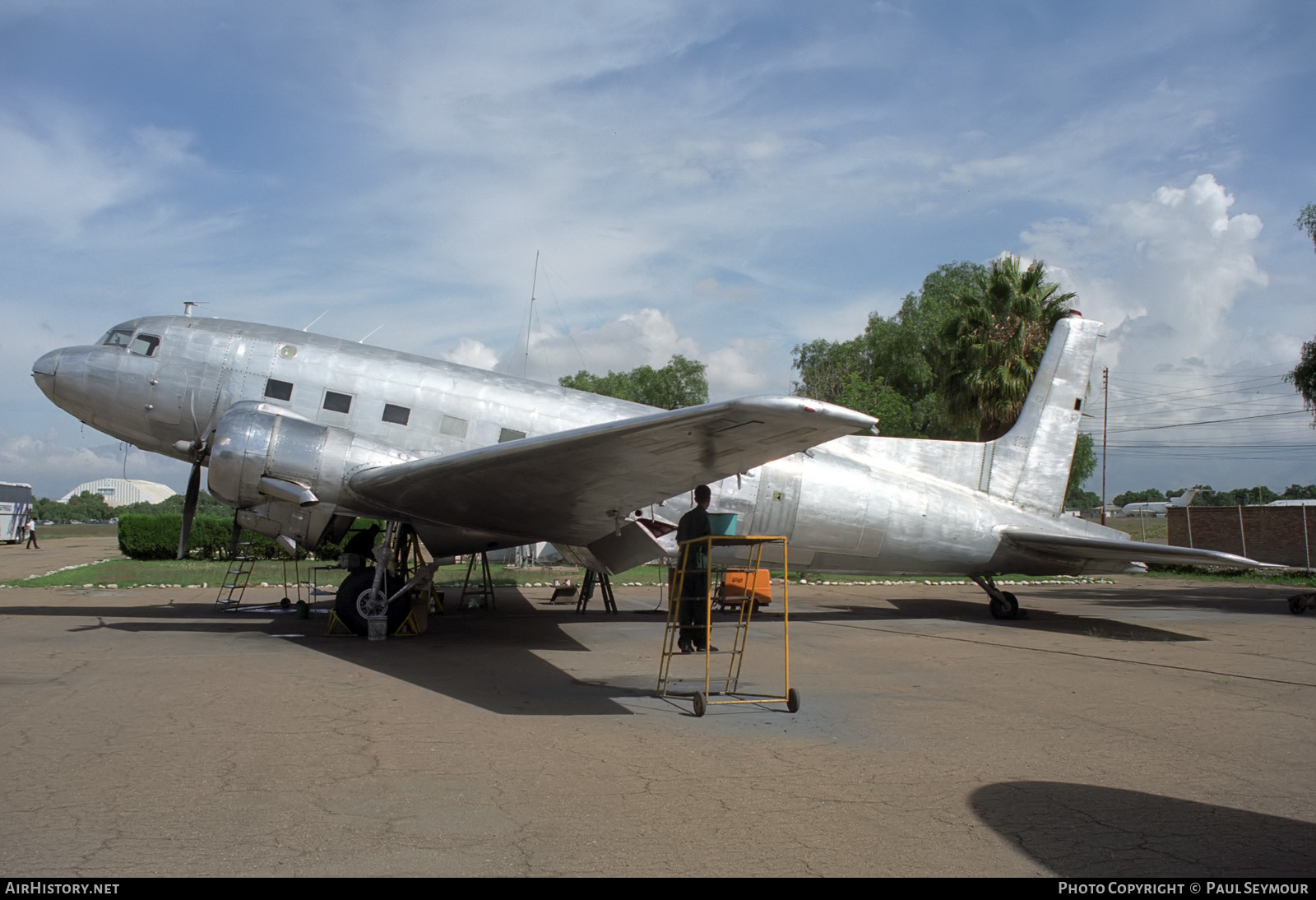 Aircraft Photo of CP-2421 | Douglas C-117D (DC-3S) | AirHistory.net #463266