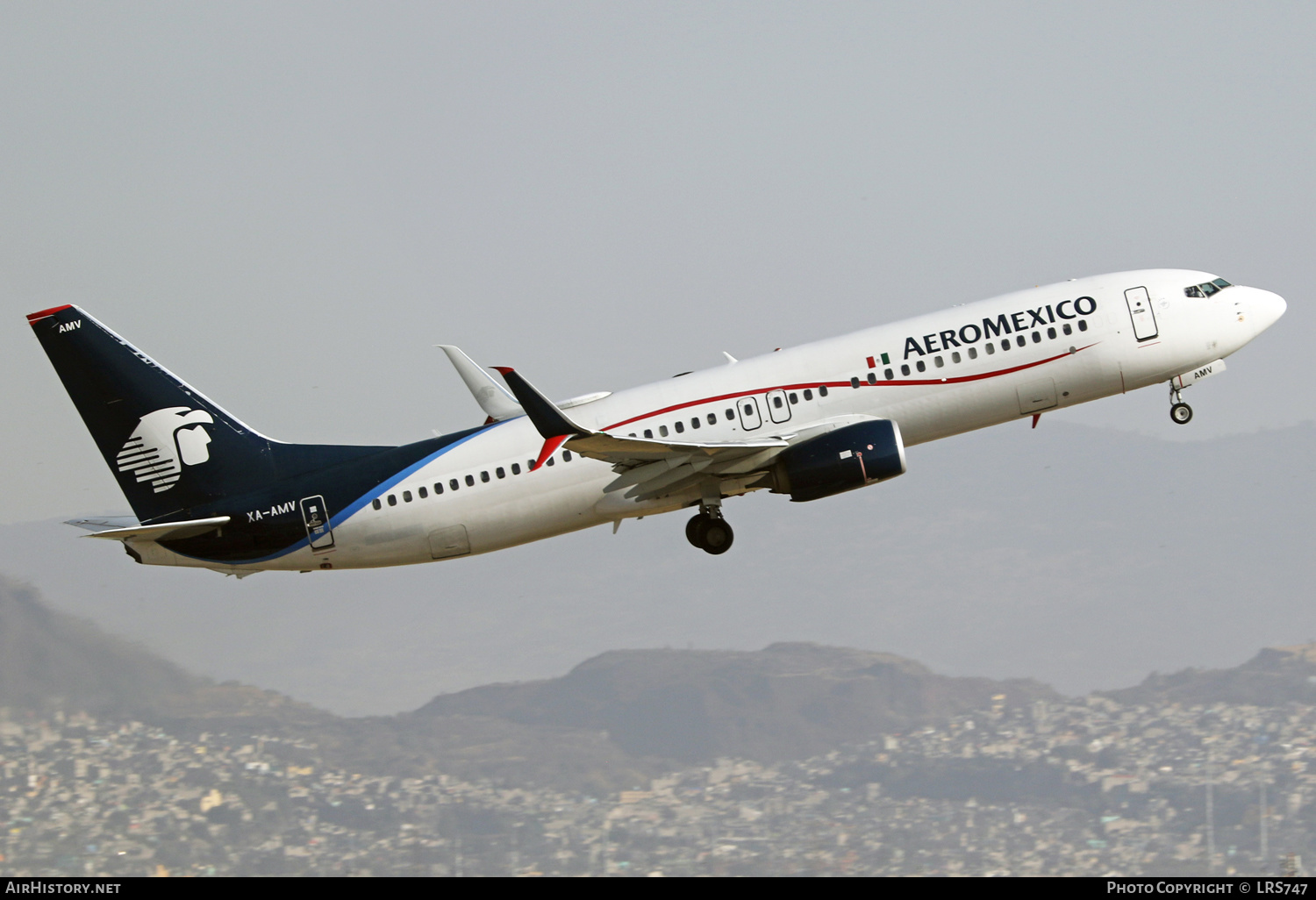 Aircraft Photo of XA-AMV | Boeing 737-852 | AeroMéxico | AirHistory.net #463848