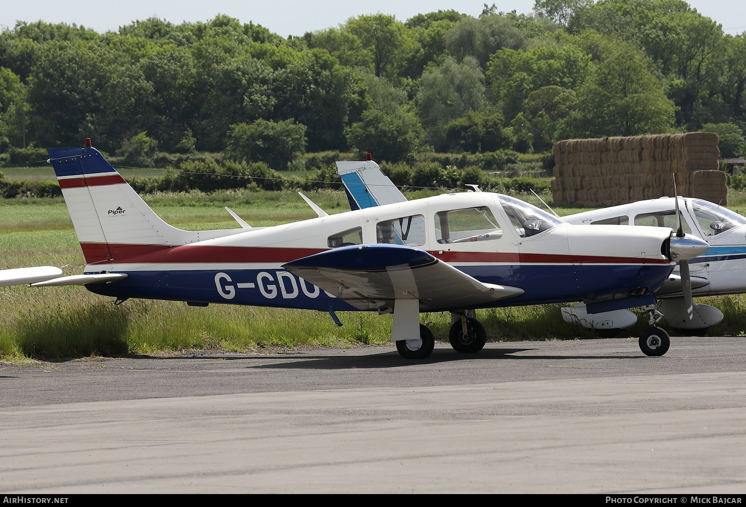 Aircraft Photo of G-GDOG | Piper PA-28R-200 Cherokee Arrow II | AirHistory.net #463872