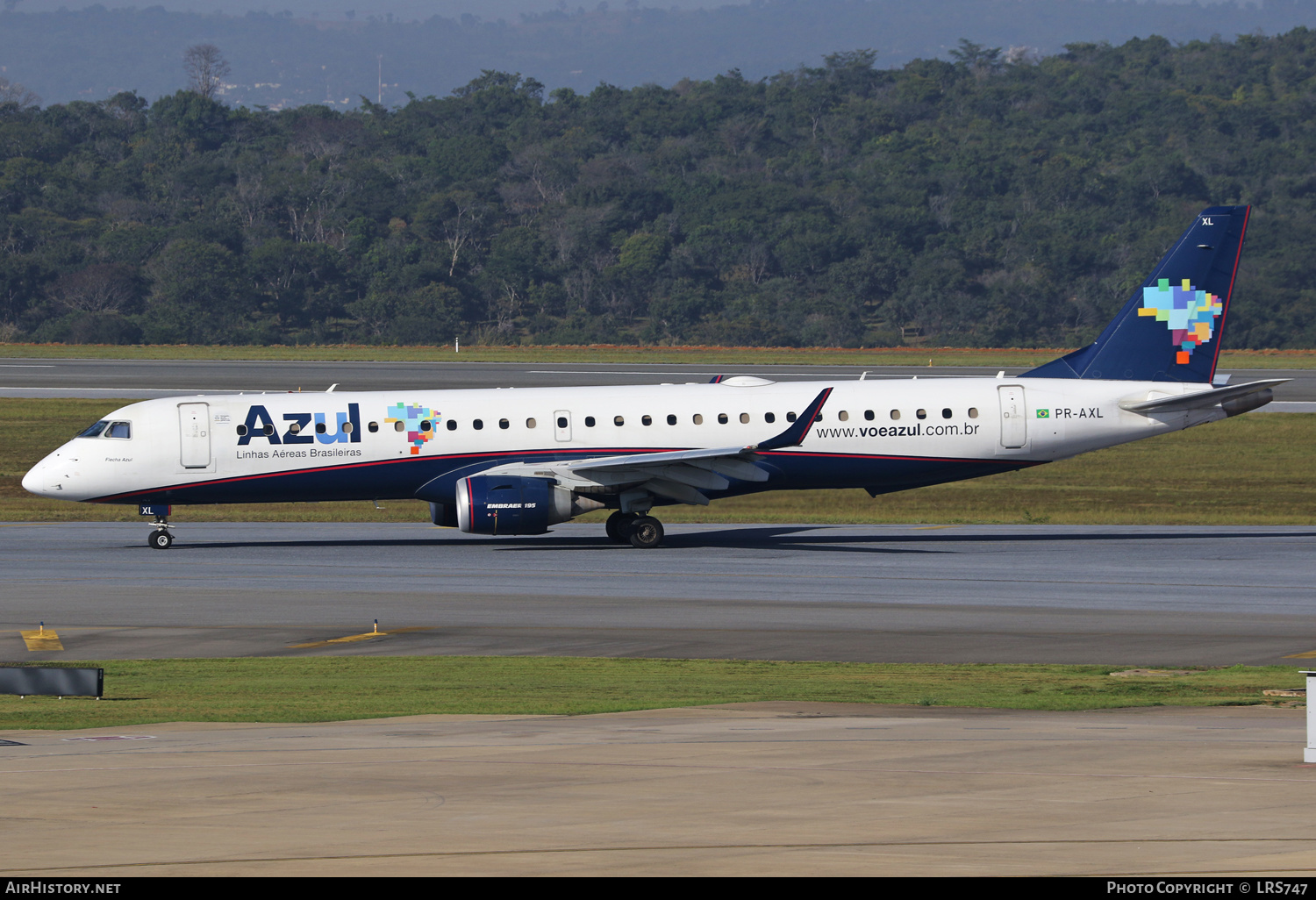 Aircraft Photo of PR-AXL | Embraer 195AR (ERJ-190-200IGW) | Azul Linhas Aéreas Brasileiras | AirHistory.net #463873