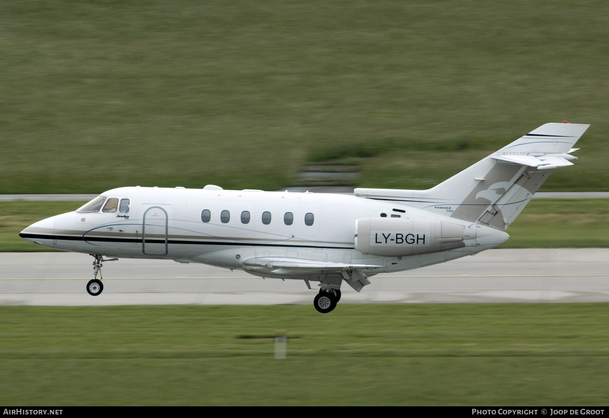 Aircraft Photo of LY-BGH | Hawker Beechcraft 750 | AirHistory.net #463902