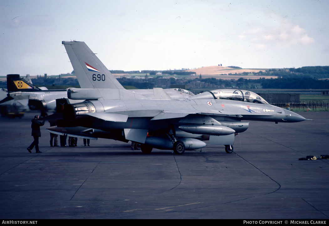 Aircraft Photo of 690 | General Dynamics F-16B Fighting Falcon | Norway - Air Force | AirHistory.net #463931