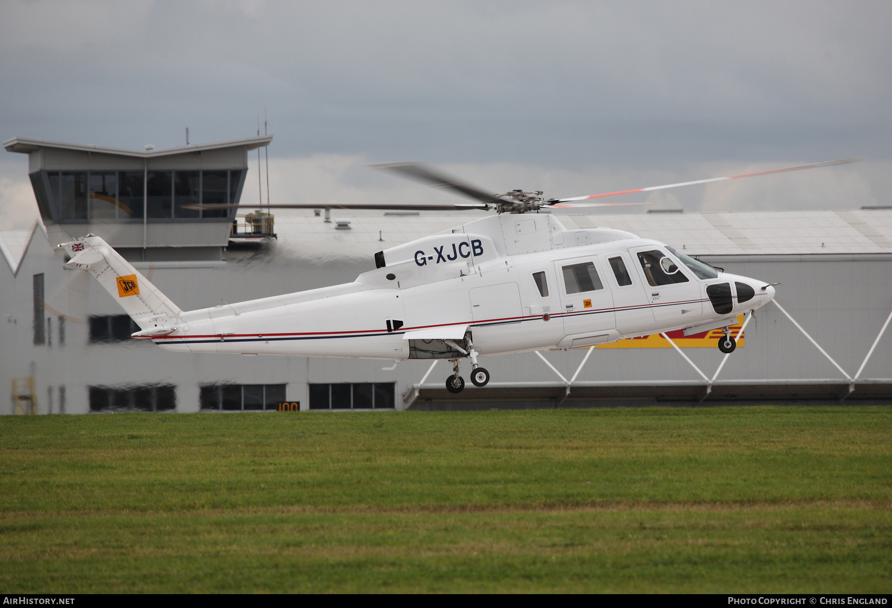 Aircraft Photo of G-XJCB | Sikorsky S-76C | JCB - J.C. Bamford Excavators | AirHistory.net #463936