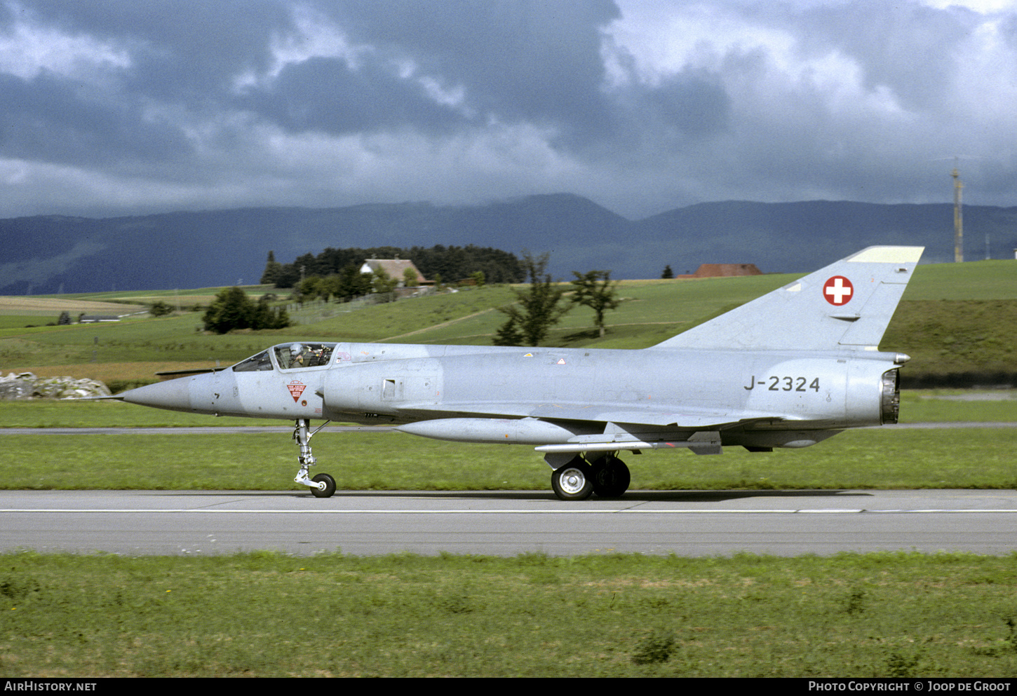 Aircraft Photo of J-2324 | Dassault Mirage IIIS | Switzerland - Air Force | AirHistory.net #463975