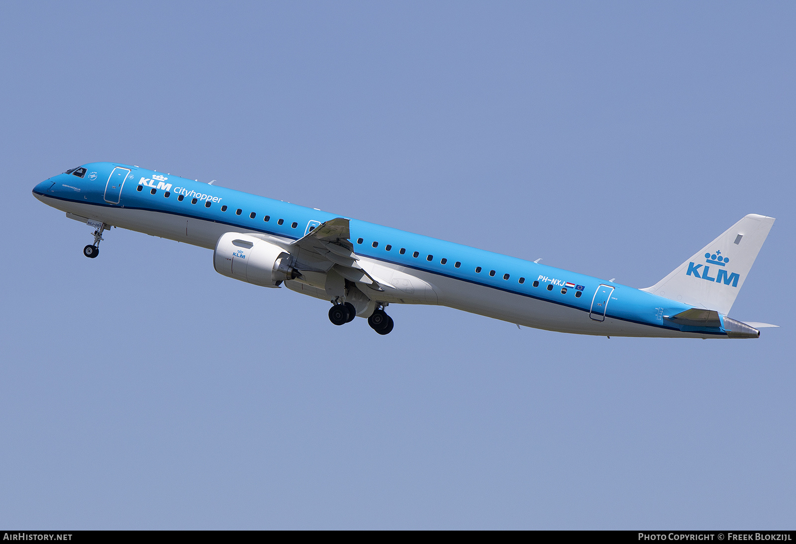 Aircraft Photo of PH-NXJ | Embraer 195-E2 (ERJ-190-400) | KLM Cityhopper | AirHistory.net #464023