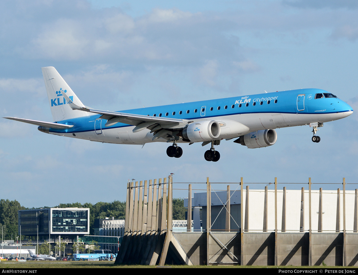 Aircraft Photo of PH-EZB | Embraer 190STD (ERJ-190-100STD) | KLM Cityhopper | AirHistory.net #464134