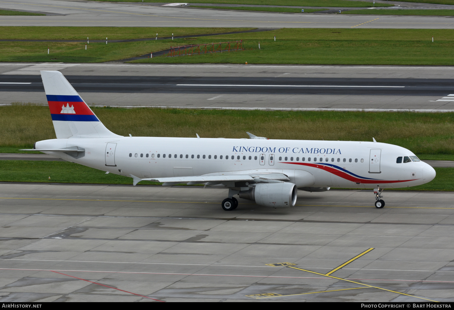 Aircraft Photo of B-6738 | Airbus A320-214 | Kingdom of Cambodia | AirHistory.net #464284