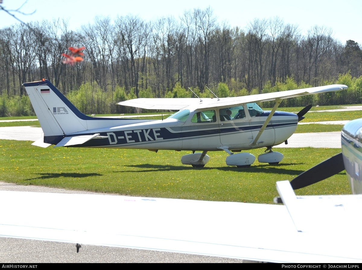 Aircraft Photo of D-ETKE | Cessna 172N Skyhawk | Isar Aviation | AirHistory.net #464399