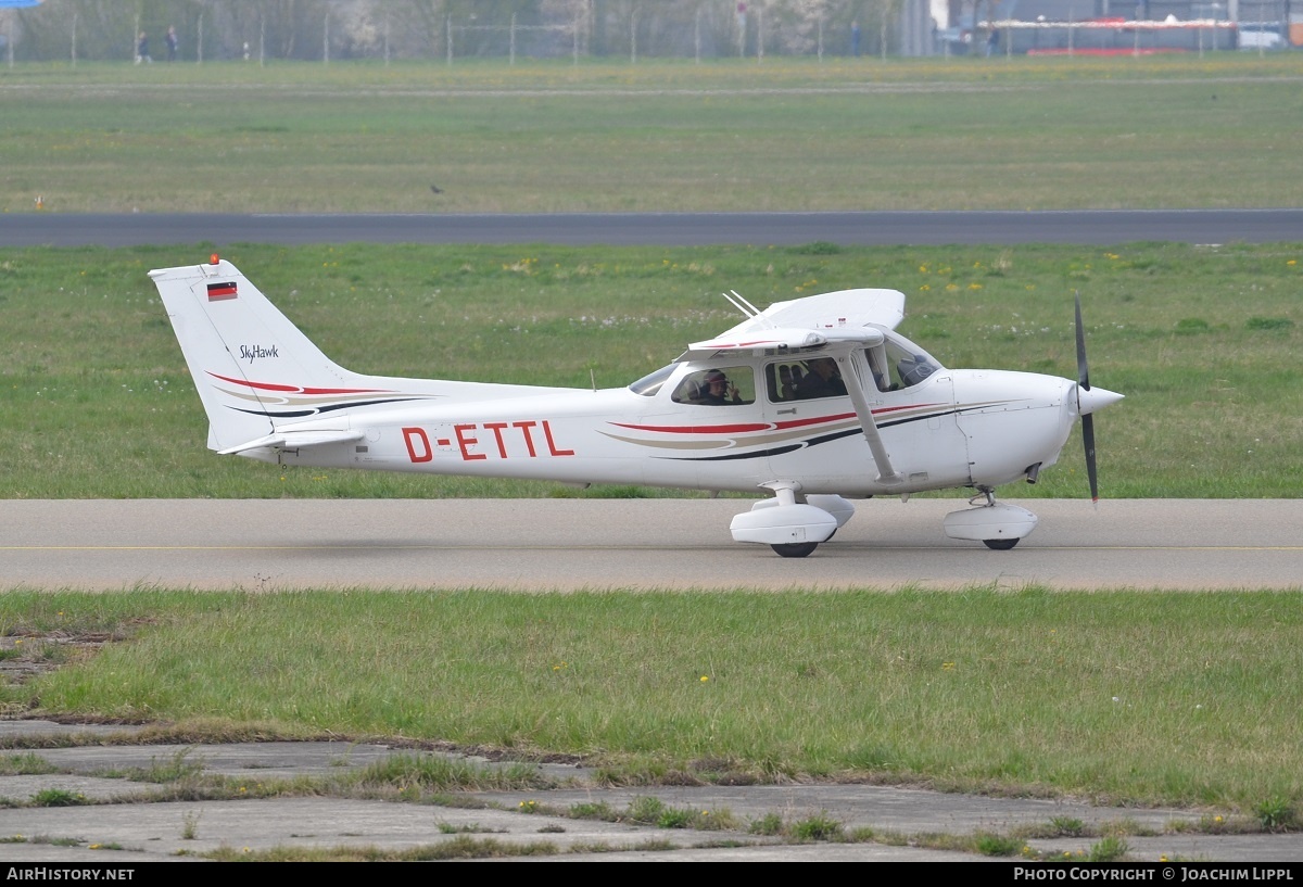 Aircraft Photo of D-ETTL | Cessna 172R Skyhawk II | AirHistory.net #464412