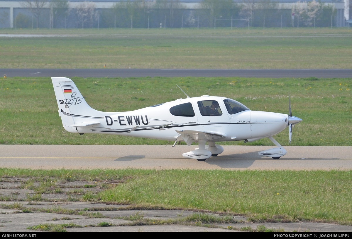 Aircraft Photo of D-EWWU | Cirrus SR-22 G3-GTS | AirHistory.net #464447