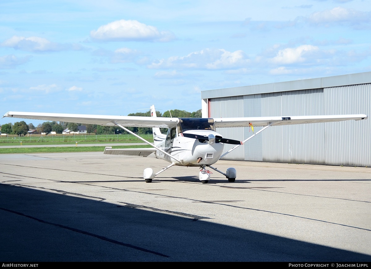 Aircraft Photo of D-ETKJ | Cessna 172S Skyhawk | AirHistory.net #464545