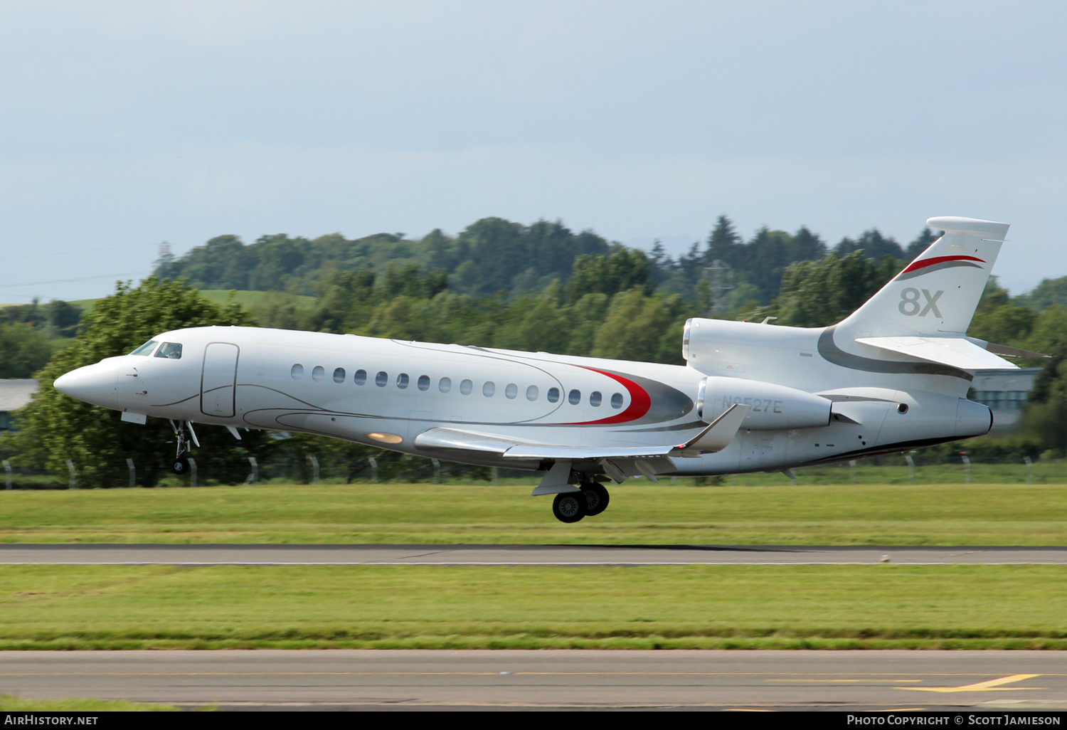 Aircraft Photo of N9527E | Dassault Falcon 8X | AirHistory.net #464559