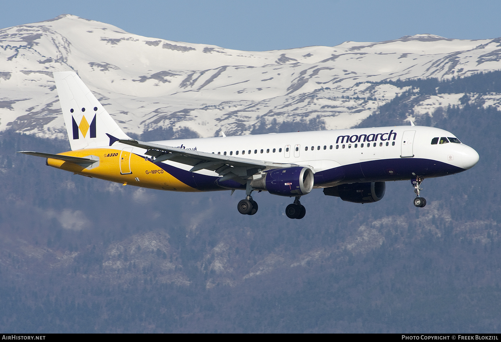 Aircraft Photo of G-MPCD | Airbus A320-212 | Monarch Airlines | AirHistory.net #464622