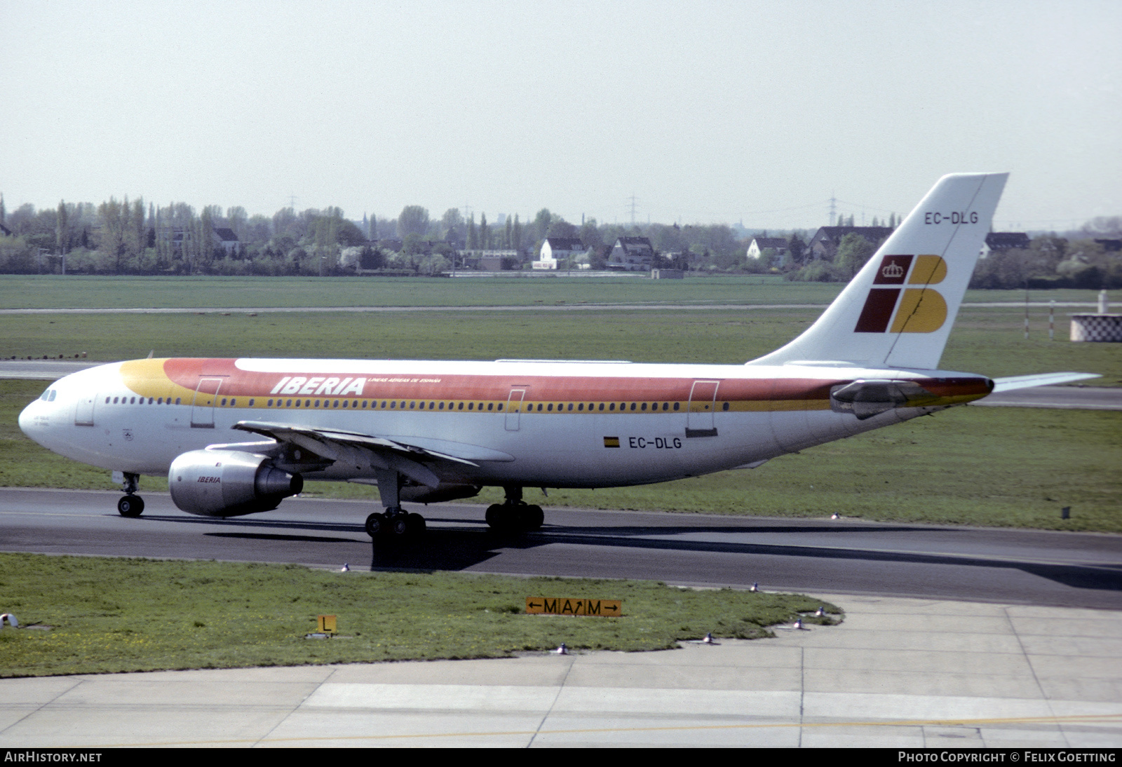 Aircraft Photo of EC-DLG | Airbus A300B4-120 | Iberia | AirHistory.net #464675