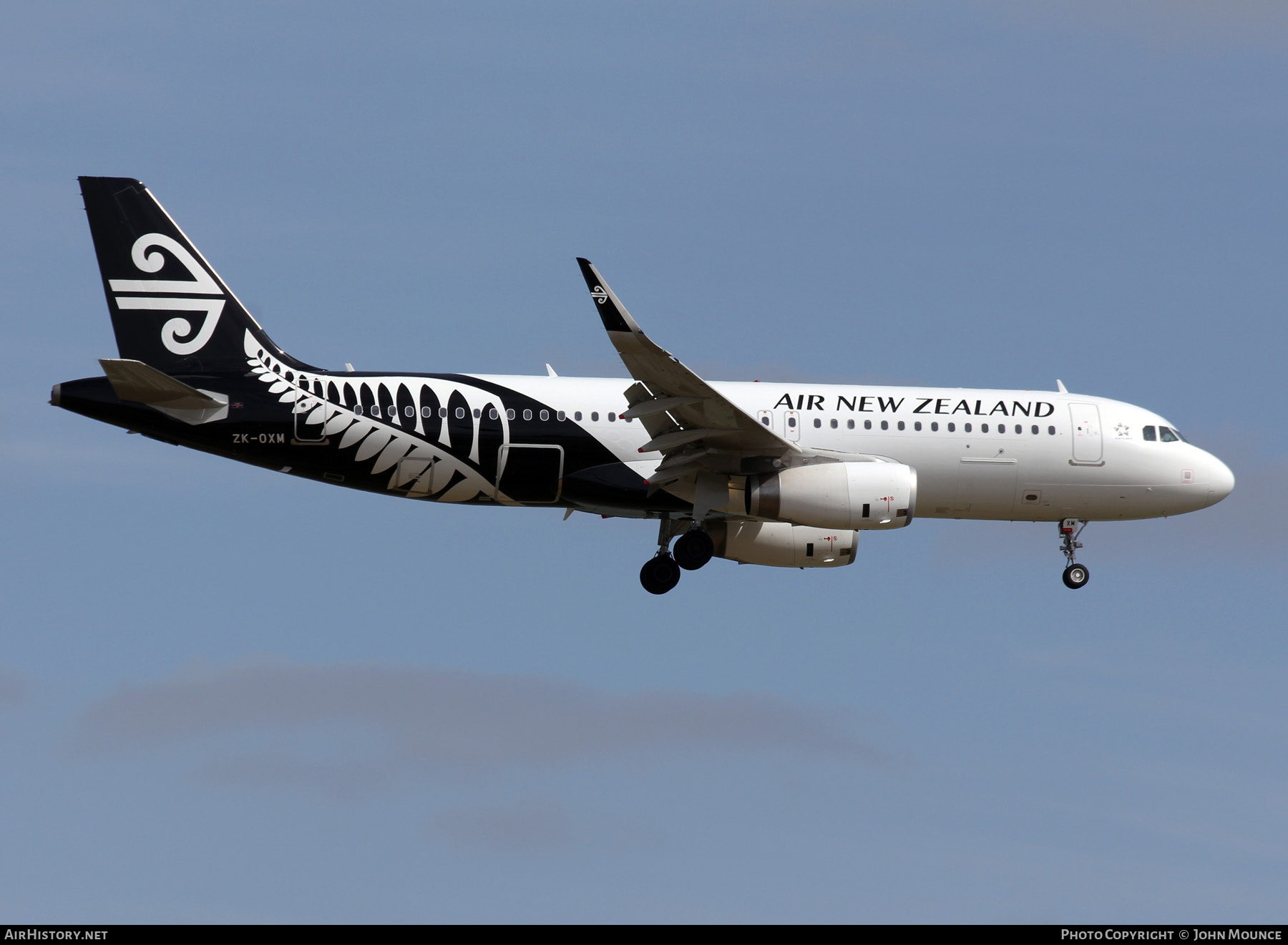 Aircraft Photo of ZK-OXM | Airbus A320-232 | Air New Zealand | AirHistory.net #464716
