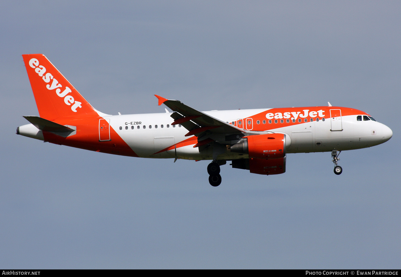 Aircraft Photo of G-EZBR | Airbus A319-111 | EasyJet | AirHistory.net #464752