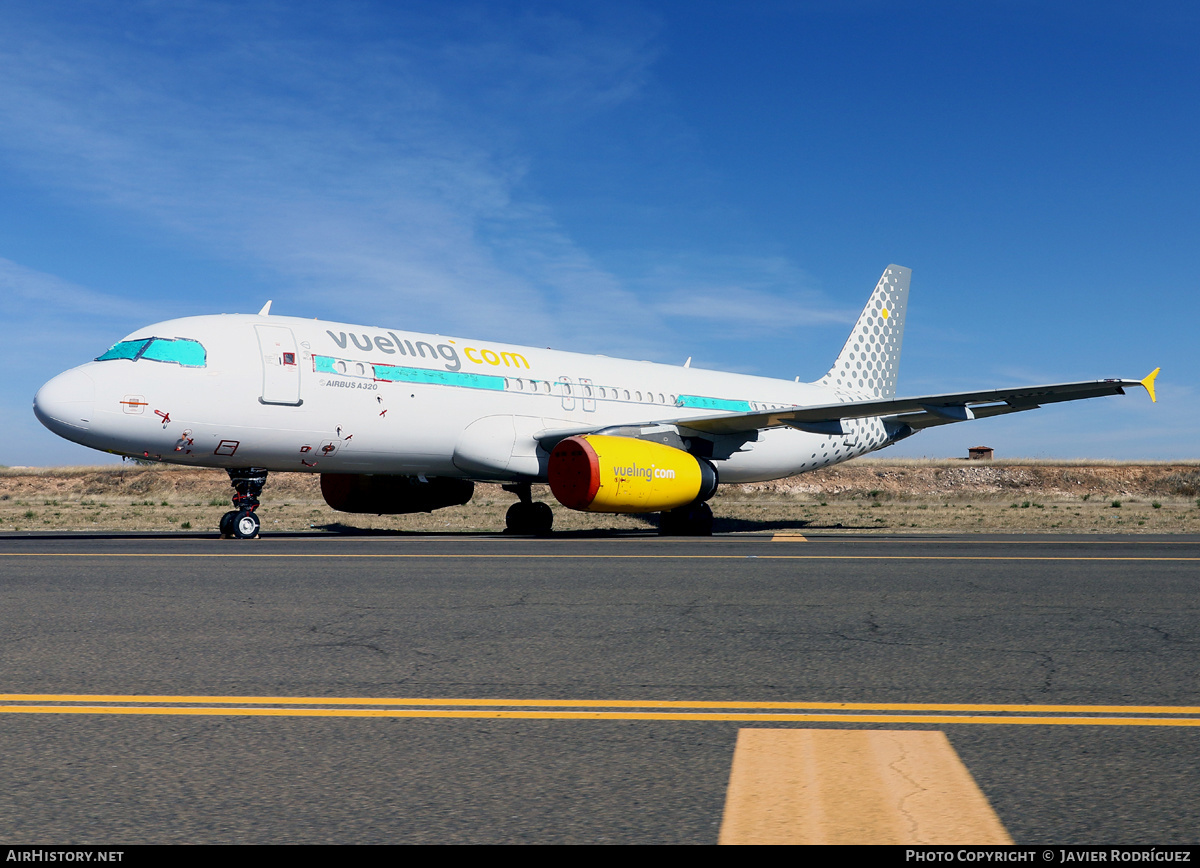 Aircraft Photo of EC-MVN | Airbus A320-232 | Vueling Airlines | AirHistory.net #464782