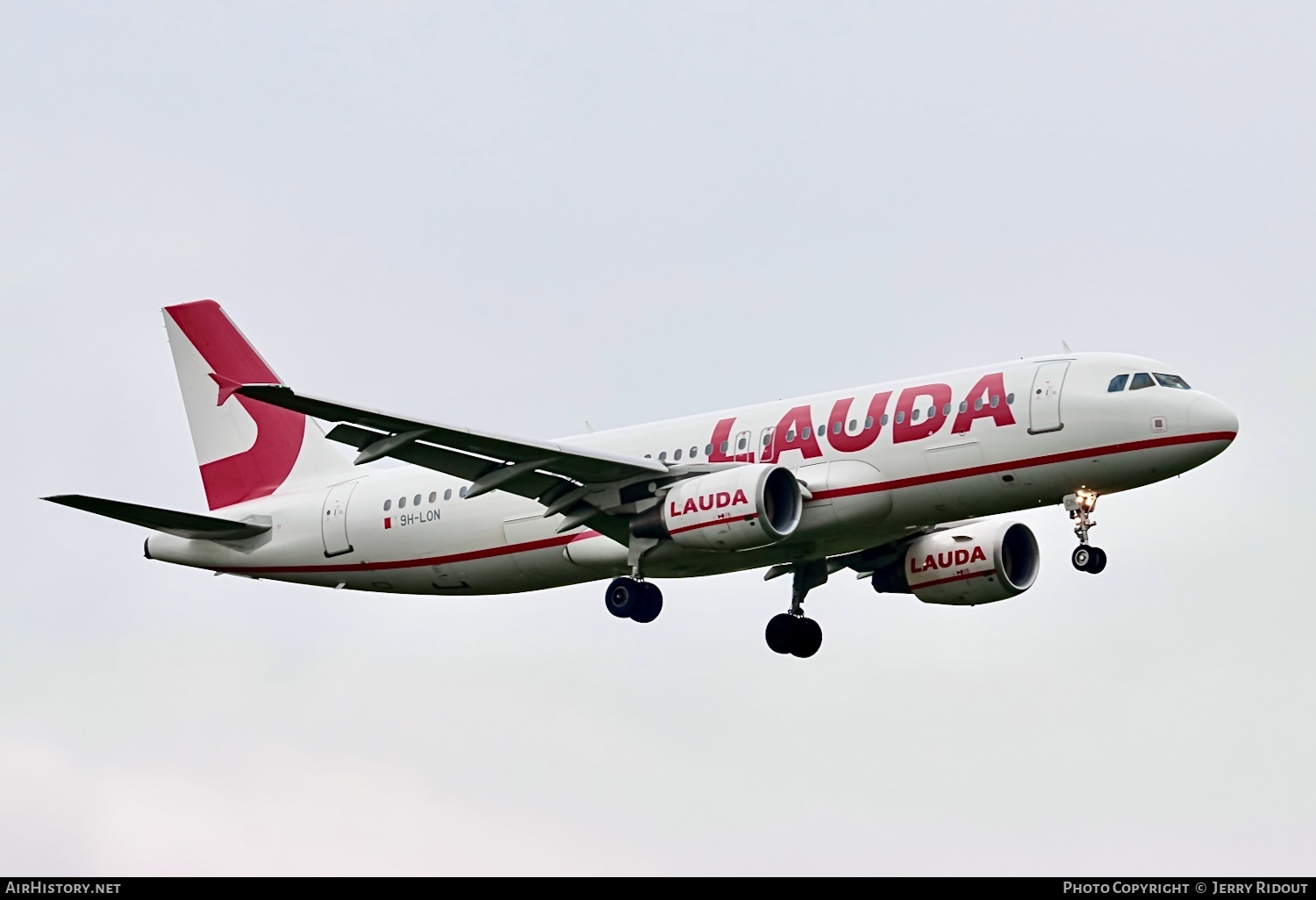 Aircraft Photo of 9H-LON | Airbus A320-214 | Lauda | AirHistory.net #465013
