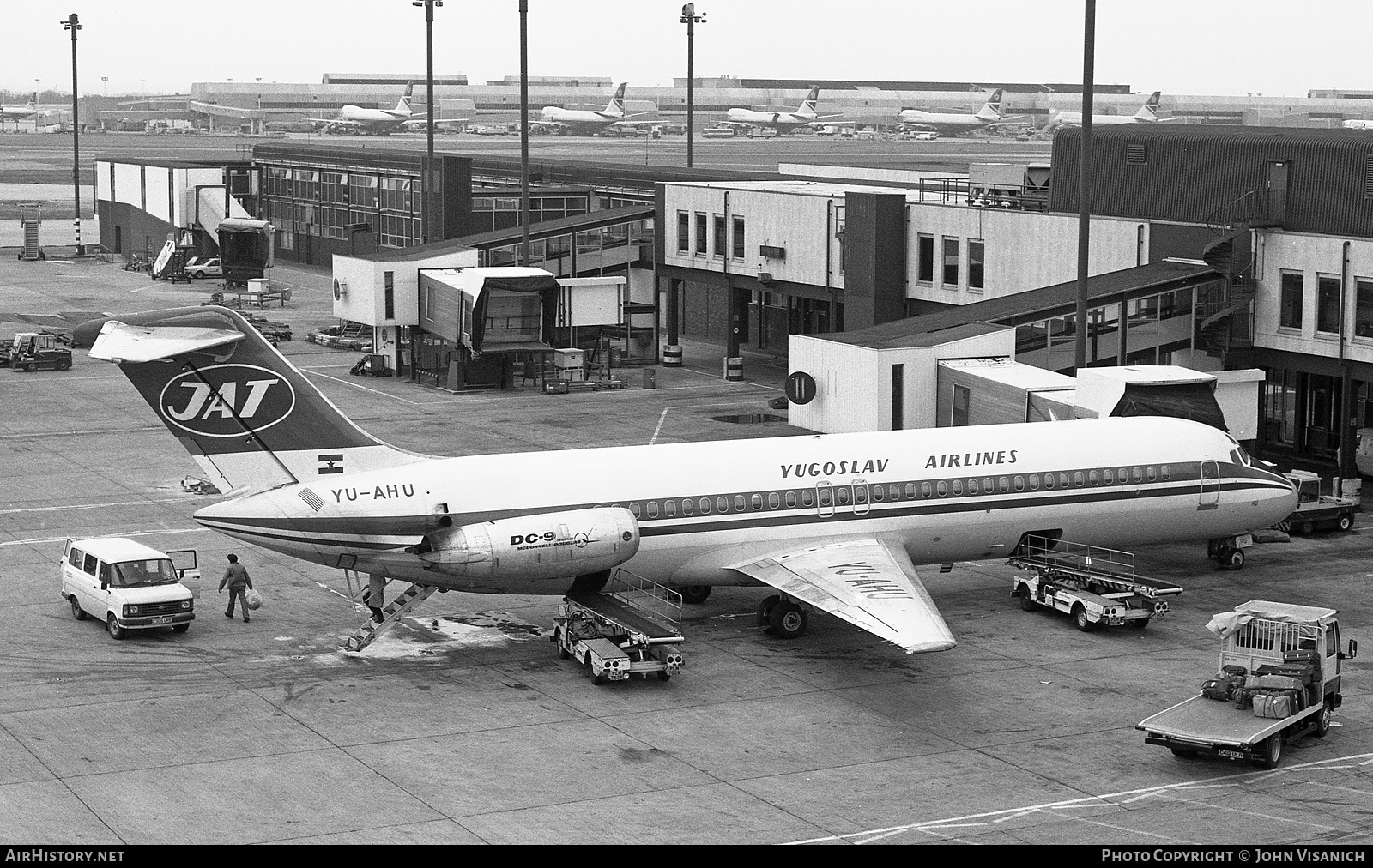 Aircraft Photo of YU-AHU | McDonnell Douglas DC-9-32 | JAT Yugoslav Airlines - Jugoslovenski Aerotransport | AirHistory.net #465023