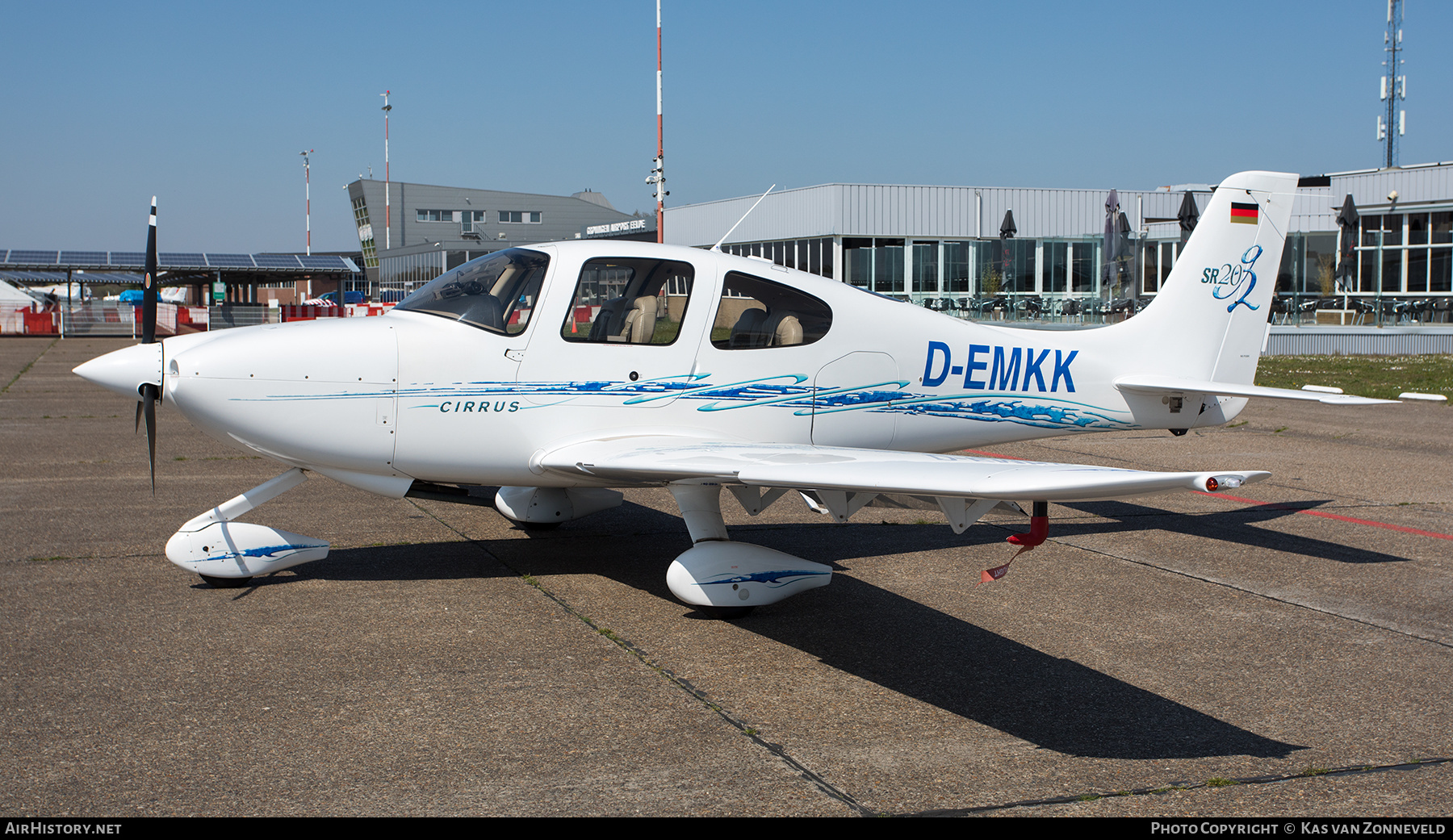 Aircraft Photo of D-EMKK | Cirrus SR-20 G2 | AirHistory.net #465098