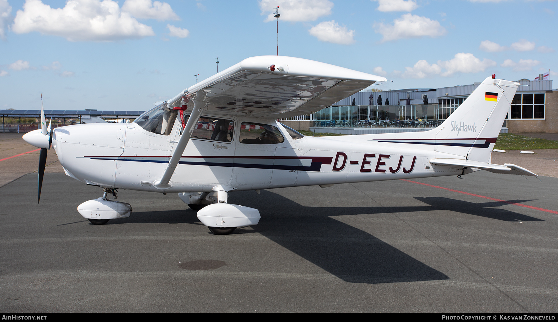 Aircraft Photo of D-EEJJ | Cessna 172R Skyhawk | AirHistory.net #465102