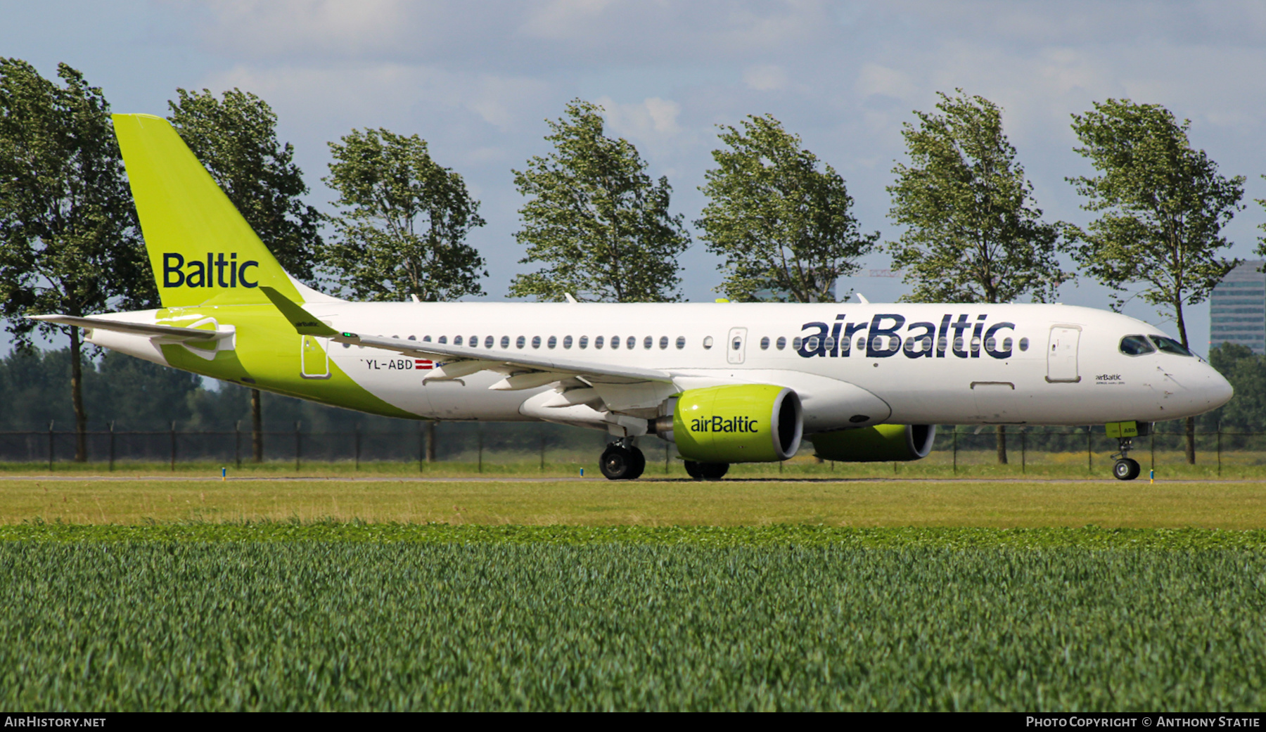 Aircraft Photo of YL-ABD | Airbus A220-371 (BD-500-1A11) | AirBaltic | AirHistory.net #465219