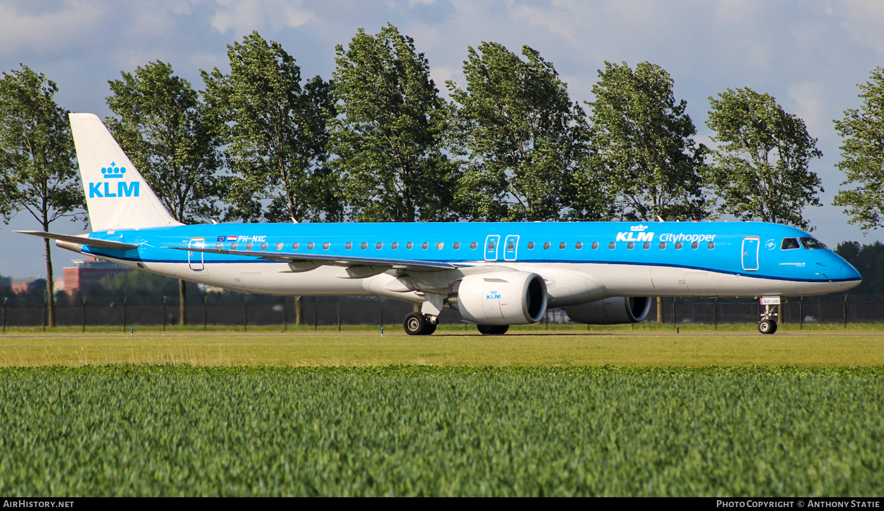 Aircraft Photo of PH-NXC | Embraer 195-E2 (ERJ-190-400) | KLM Cityhopper | AirHistory.net #465229