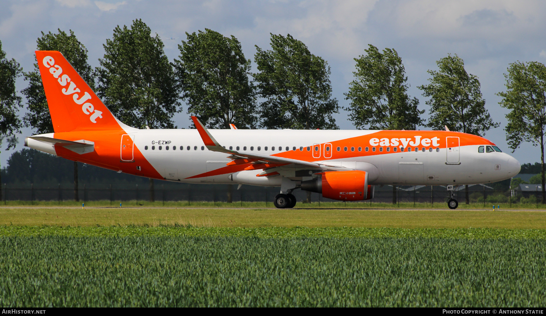 Aircraft Photo of G-EZWP | Airbus A320-214 | EasyJet | AirHistory.net #465264