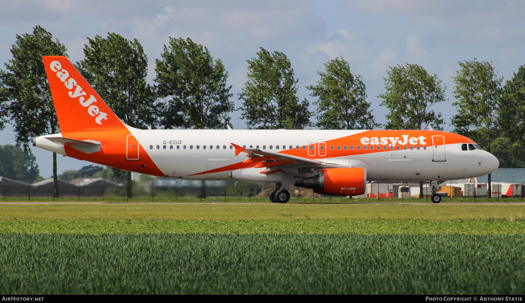 Aircraft Photo of G-EZUZ | Airbus A320-214 | EasyJet | AirHistory.net #465280