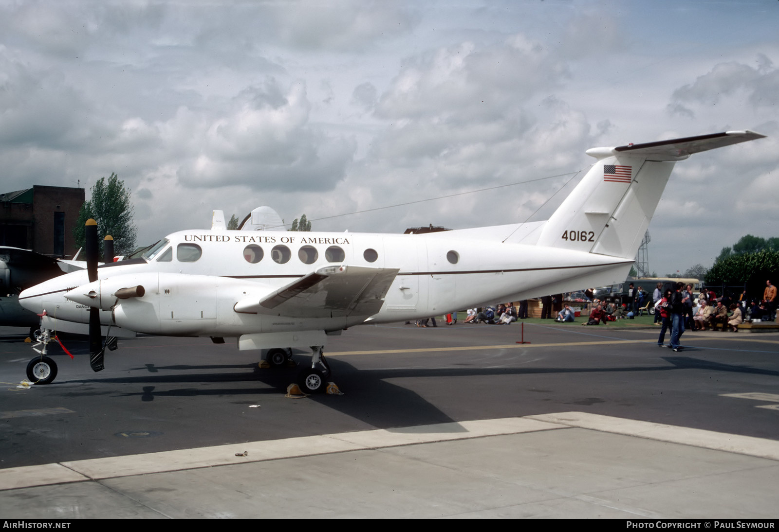 Aircraft Photo of 84-0162 / 40162 | Beech C-12F Huron (B200C) | USA - Air Force | AirHistory.net #465365