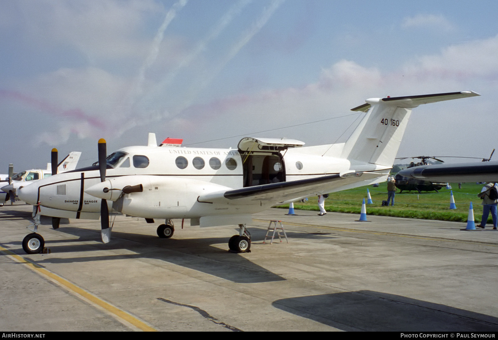 Aircraft Photo of 84-0160 / 40160 | Beech C-12F Huron (B200C) | USA - Army | AirHistory.net #465377