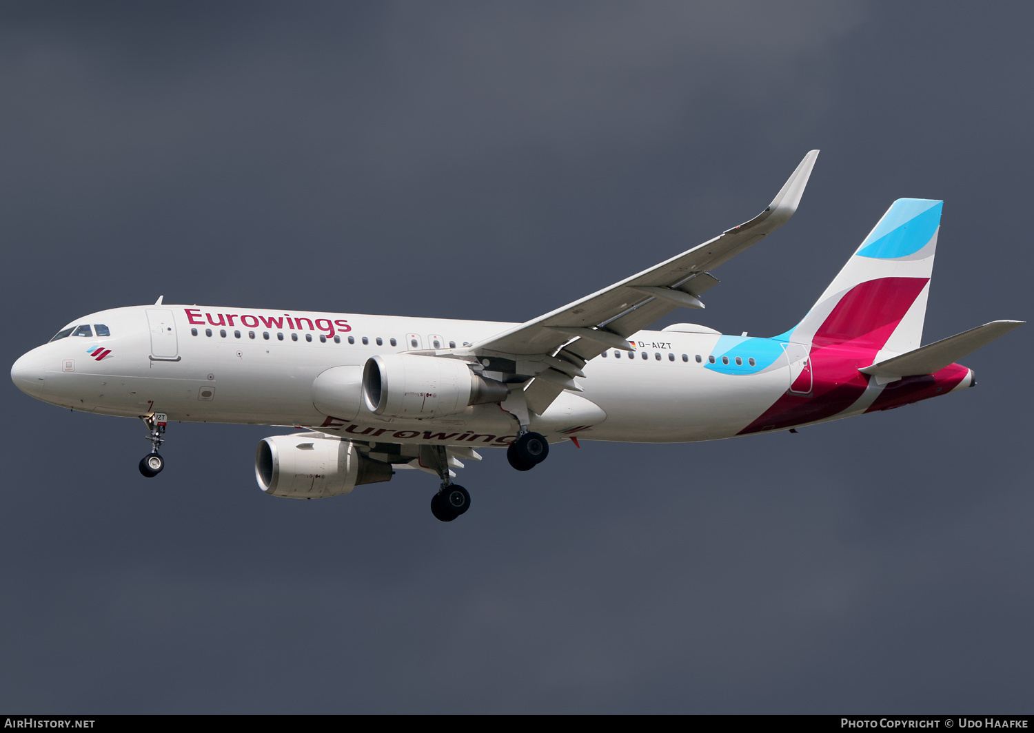 Aircraft Photo of D-AIZT | Airbus A320-214 | Eurowings | AirHistory.net #465415