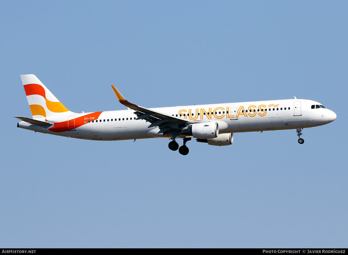 Aircraft Photo of OY-TCF | Airbus A321-211 | Sunclass Airlines | AirHistory.net #465596