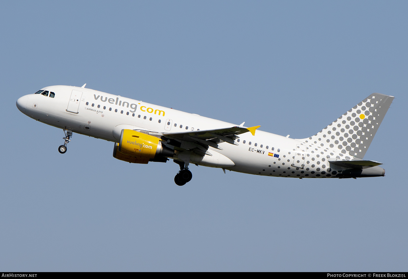 Aircraft Photo of EC-MKV | Airbus A319-112 | Vueling Airlines | AirHistory.net #465630