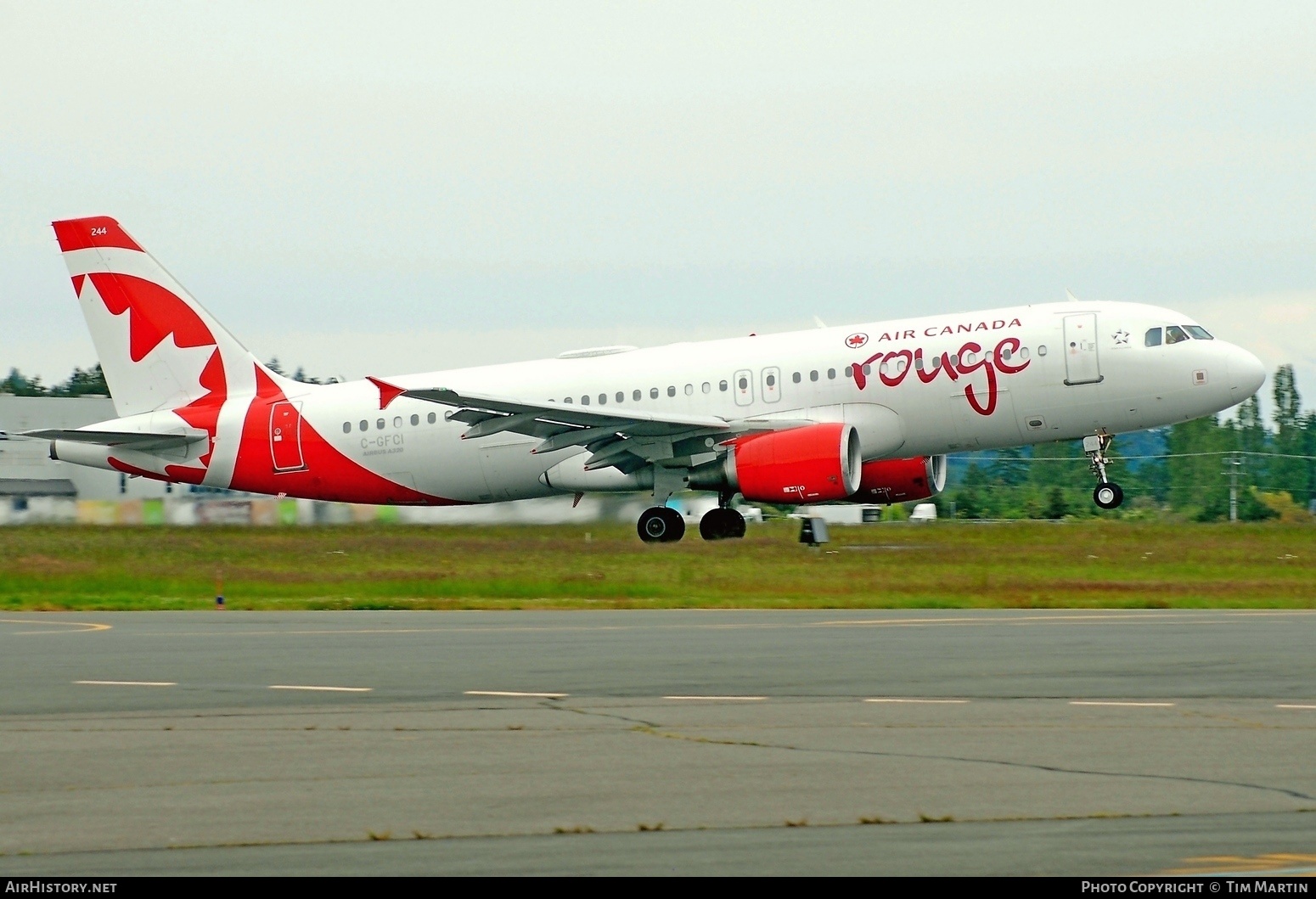 Aircraft Photo of C-GFCI | Airbus A320-214 | Air Canada Rouge | AirHistory.net #465646