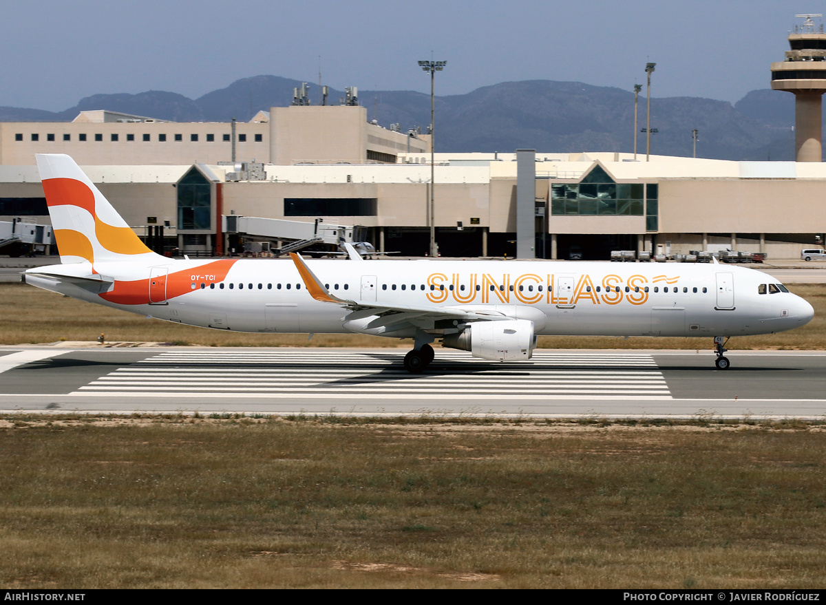 Aircraft Photo of OY-TCI | Airbus A321-211 | Sunclass Airlines | AirHistory.net #465717
