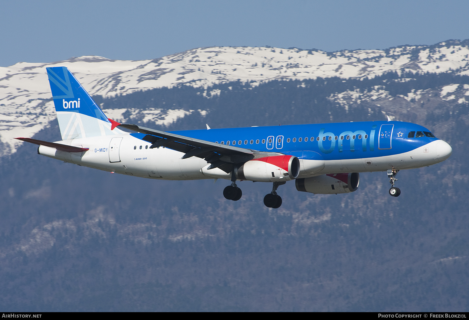 Aircraft Photo of G-MIDY | Airbus A320-232 | BMI - British Midland International | AirHistory.net #465839