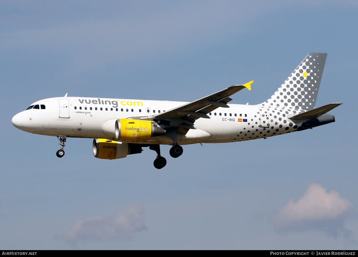 Aircraft Photo of EC-MIQ | Airbus A319-111 | Vueling Airlines | AirHistory.net #465959