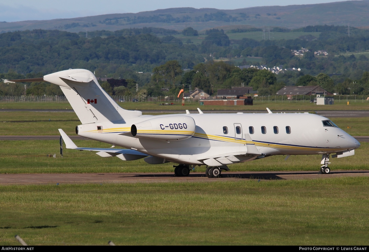 Aircraft Photo of C-GDGO | Bombardier Challenger 300 (BD-100-1A10) | AirHistory.net #465997